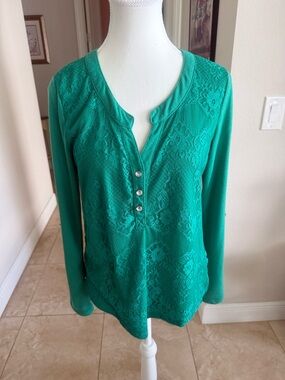 Green Lace-Front Long Sleeve Women's Top